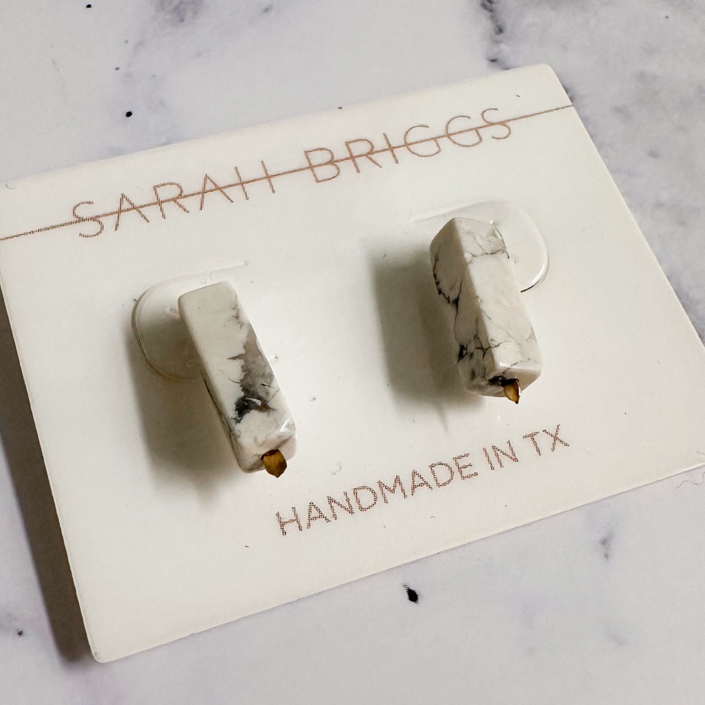 4/$20 Sarah Briggs White Marble Earrings